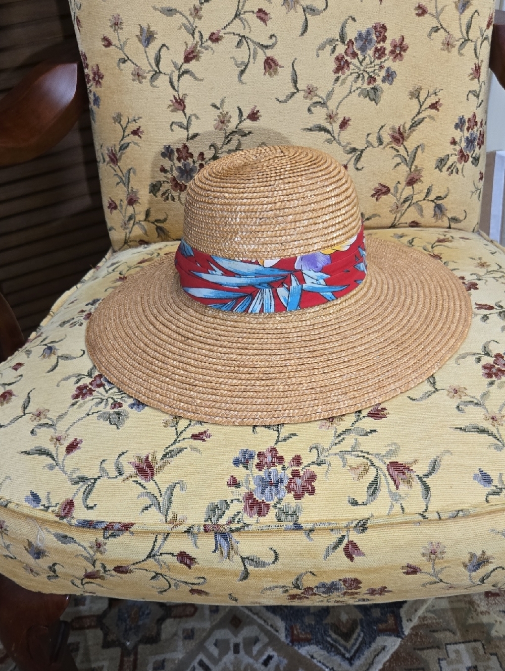 Source Unknown Tan Straw Sun Hat with Red & Blue Floral Band